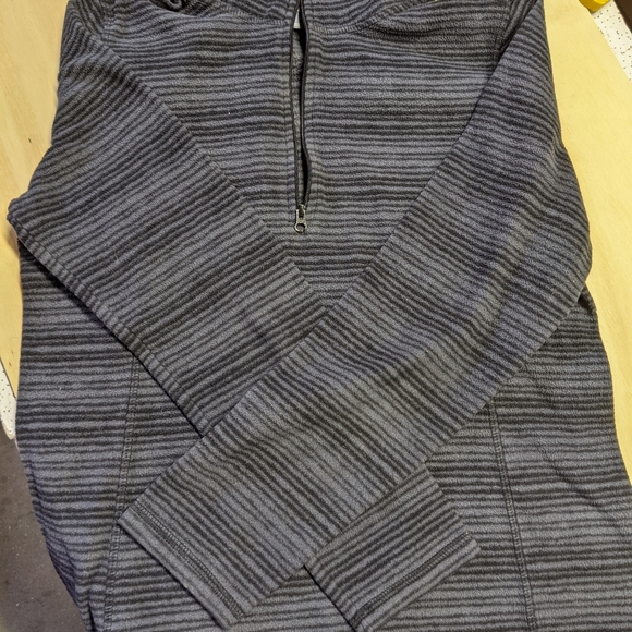 Old Navy Medium fleecy pullover jacket / sweatshirt - Picture 2 of 5